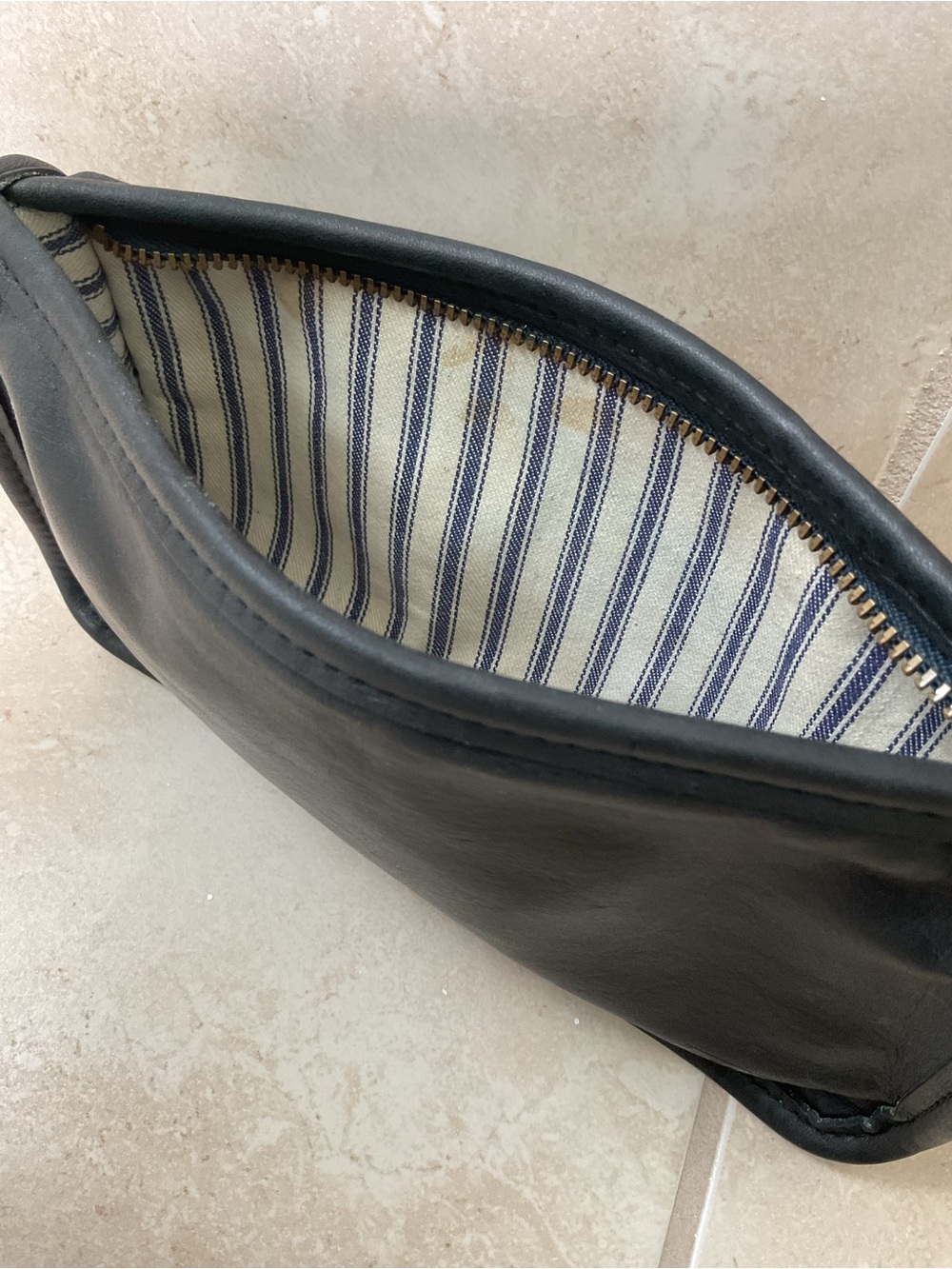Vintage Coach Black Leather Chunky Cosmetic Bag - Picture 16 of 16